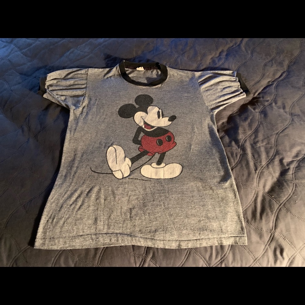 Women’s or kids size S, vintage Mickey Mouse tee.